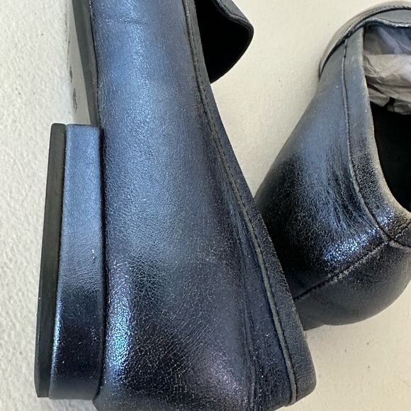 VINTAGE CHANEL PATENT Leather round Toe Loafers - Picture 7 of 14